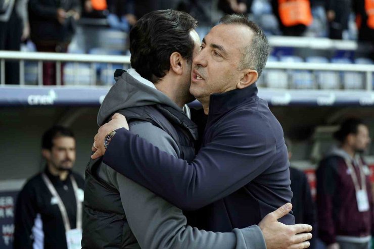 TRENDYOL SÜPER LİG: EYÜPSPOR: 1 - KONYASPOR: 0 (İLK YARI)