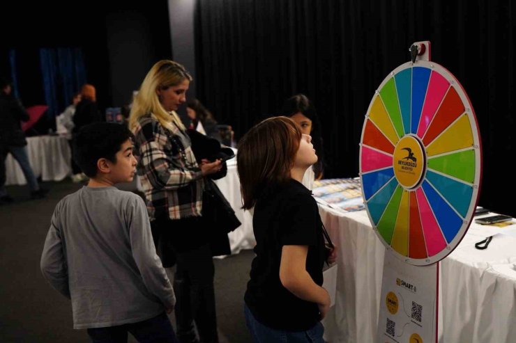 BEYLİKDÜZÜ’NDE ÇEVRİMİÇİ BİLİŞİM EĞİTİM LANSMANI VE TEKNOLOJİ FESTİVALİ DÜZENLENDİ