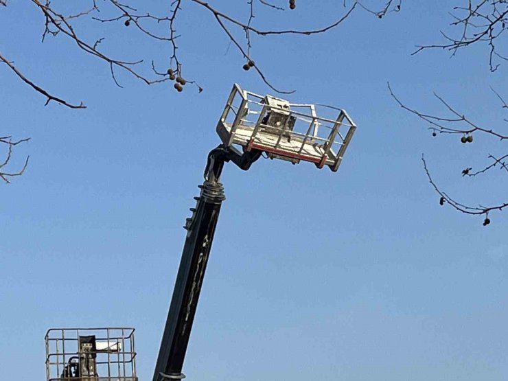 VİNÇ KAZASINDA AĞIR YARALANAN 1 İŞÇİ HAYATINI KAYBETTİ