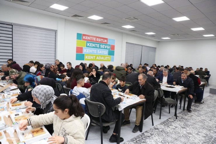 KÜÇÜKÇEKMECE’DE İFTAR SOFRALARINA BÜYÜK İLGİ