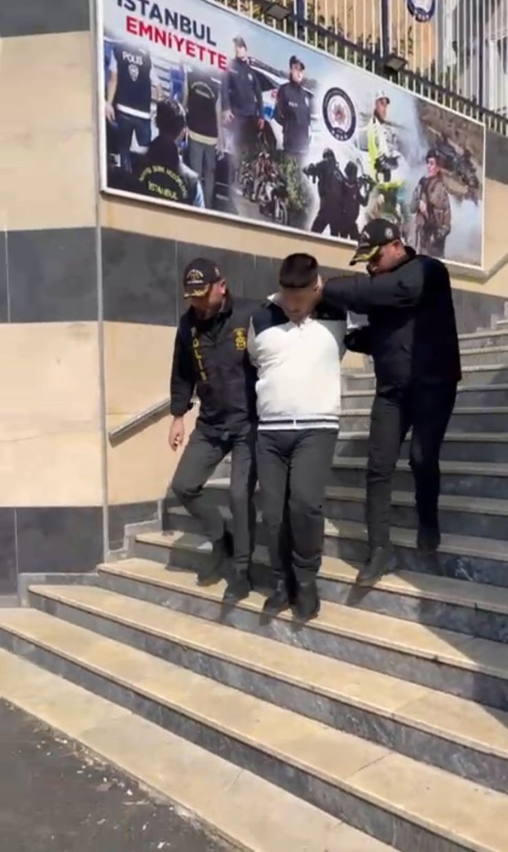 MALTEPE’DE 20 YAŞINDAKİ GENÇ YAN BAKMA CİNAYETİNE KURBAN GİTMİŞ