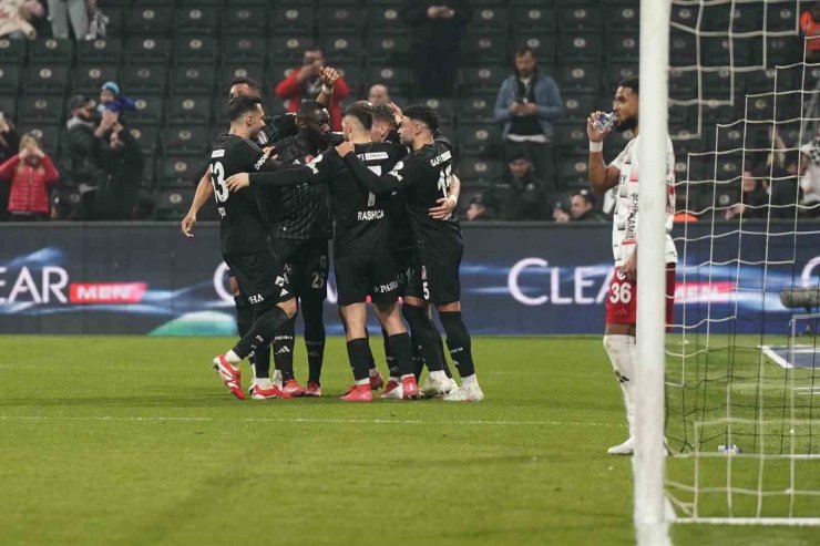 TRENDYOL SÜPER LİG: BEŞİKTAŞ: 1 - GAZİANTEP FK: 0 (İLK YARI)