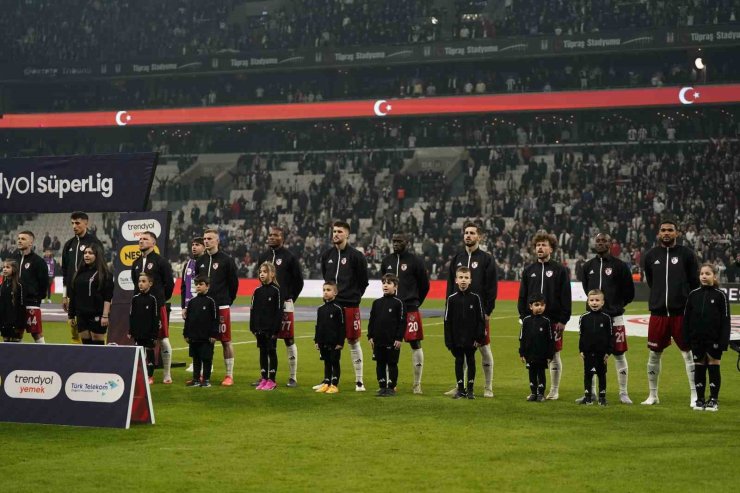 TRENDYOL SÜPER LİG: BEŞİKTAŞ: 0 - GAZİANTEP FK: 0 (MAÇ DEVAM EDİYOR)