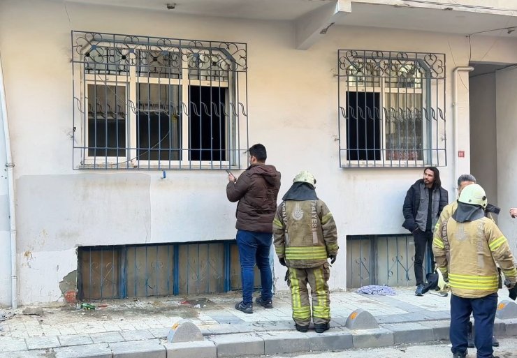 BAĞCILAR’DA ÇIKAN YANGINDA YATAĞA BAĞIMLI BİR KİŞİ HAYATINI KAYBETTİ