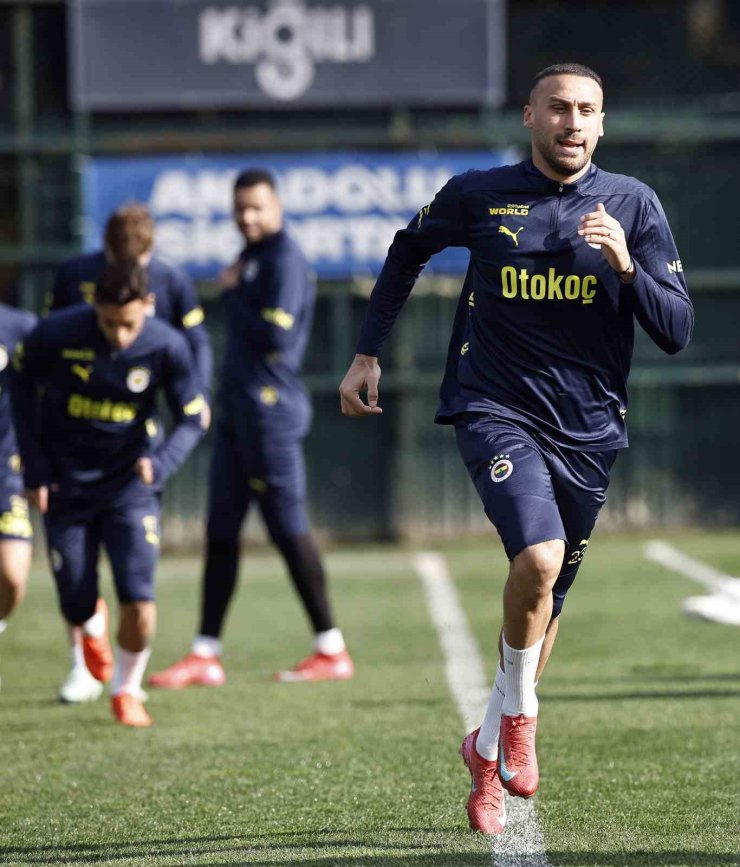 FENERBAHÇE, RANGERS MAÇI HAZIRLIKLARINI SÜRDÜRDÜ