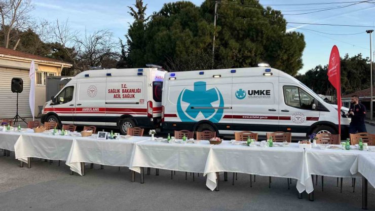 İSTANBUL İL SAĞLIK MÜDÜRLÜĞÜ’NCE 112 ACİL SAĞLIK ÇALIŞANLARIYLA İFTAR PROGRAMI