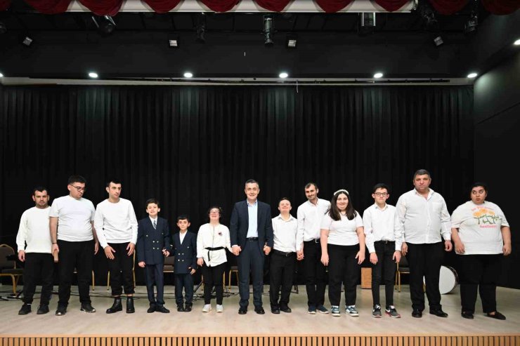 ESENYURT’TA ÖZEL BİREYLER VE AİLELERİ İFTAR SOFRASINDA BULUŞTU