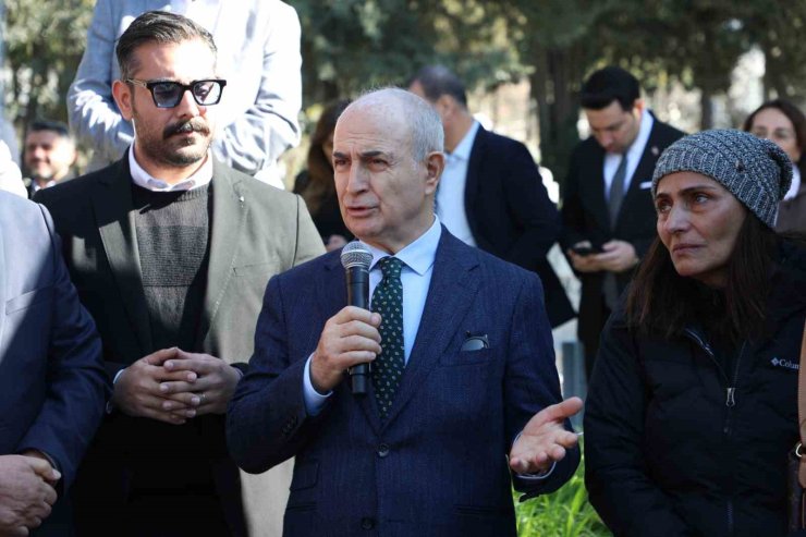 EMRE SALTIK, VEFATININ 8. YILDÖNÜMÜNDE KABRİ BAŞINDA ANILDI