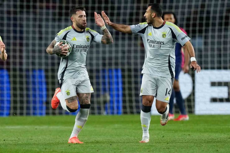 ŞAMPİYONLAR LİGİ’NDE İLK ÇEYREK FİNALİST BARCELONA