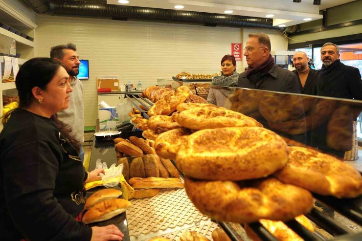 BEYLİKDÜZÜ BELEDİYE BAŞKANI MEHMET MURAT ÇALIK VATANDAŞLARLA BİR ARAYA GELDİ