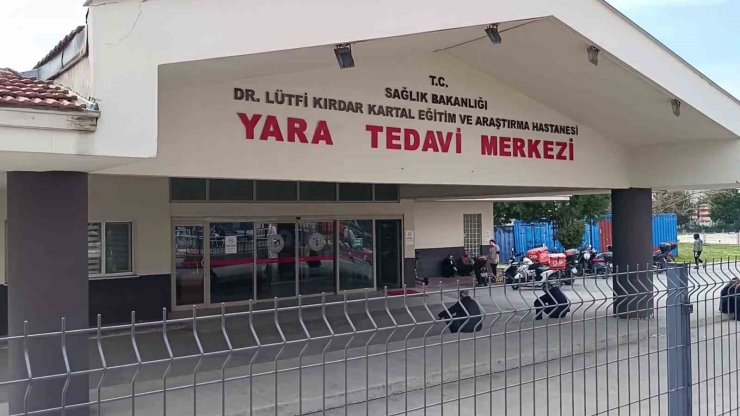 KARTAL’DA ÖZEL OKULDA DENEY SIRASINDA PATLAMA: 6 ÖĞRENCİ YARALANDI