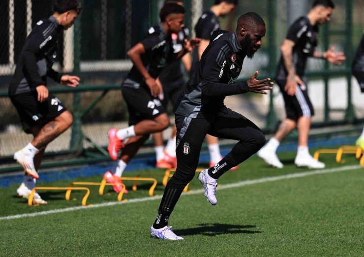 BEŞİKTAŞ, KONYASPOR MAÇI HAZIRLIKLARINI TAMAMLADI