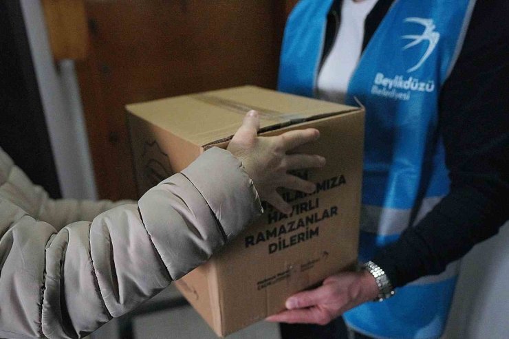 BEYLİKDÜZÜ’NDE İHTİYAÇ SAHİBİ AİLELERE ERZAK DESTEĞİ
