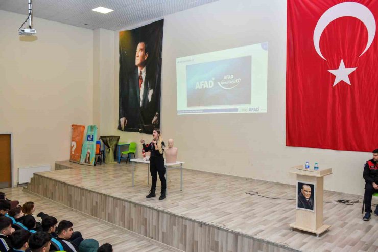 ESENYURT BELEDİYESİNDEN 104 BİN 597 ÖĞRENCİYE AFET BİLİNCİ EĞİTİMİ