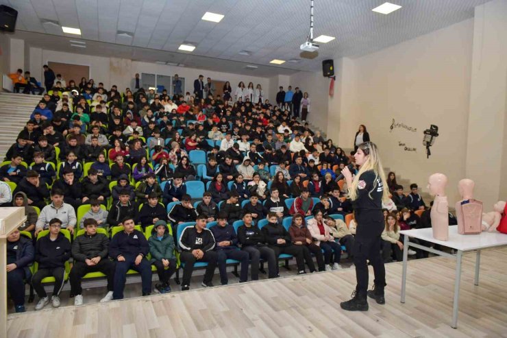 ESENYURT BELEDİYESİNDEN 104 BİN 597 ÖĞRENCİYE AFET BİLİNCİ EĞİTİMİ