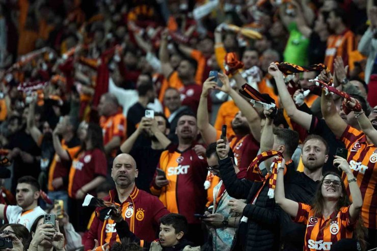 TRENDYOL SÜPER LİG: GALATASARAY: 0 - ANTALYASPOR: 0 (MAÇ DEVAM EDİYOR)