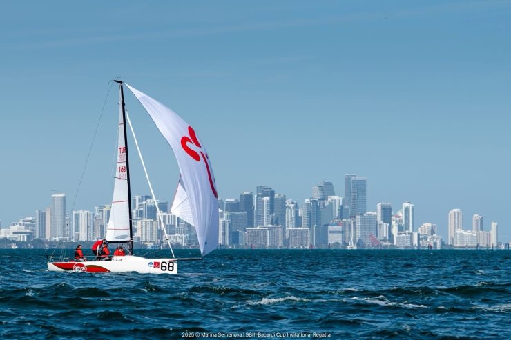 J70 EKER TAKIMI, BACARDİ KUPASI’NDA MİXED KATEGORİSİNDE BİRİNCİLİK ELDE ETTİ