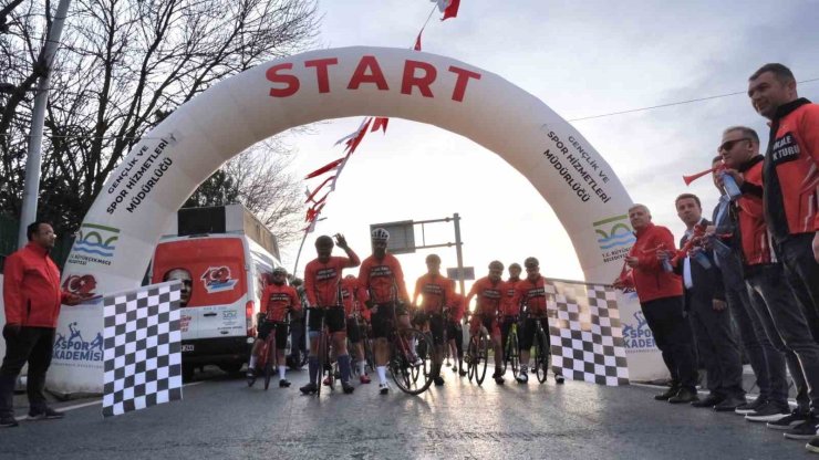 65 BİSİKLETÇİ ÇANAKKALE ŞEHİTLERİ ANISINA 300 KİLOMETRE PEDAL ÇEVİRECEK