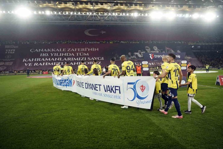 FENERBAHÇE-SAMSUNSPOR MAÇINDA 18 MART ÇANAKKALE ŞEHİTLERİ ANILDI