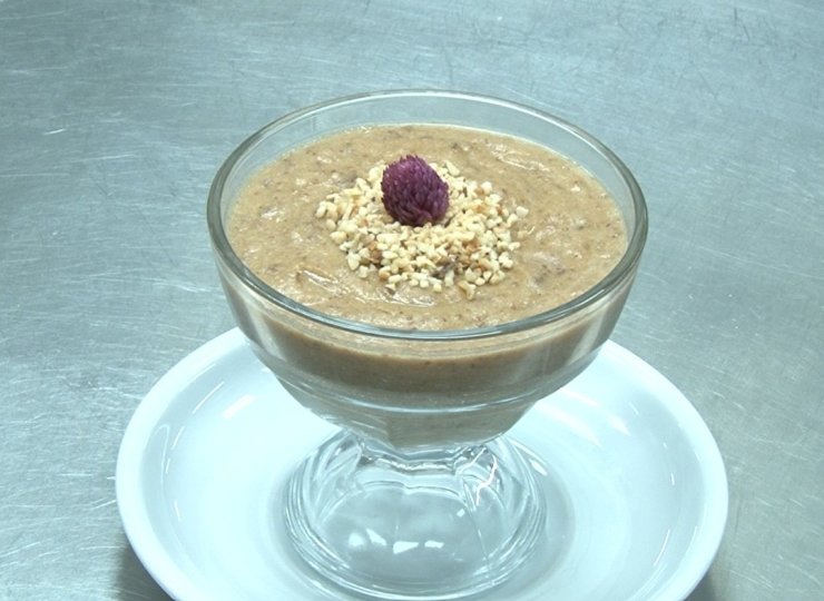 ŞEFLERDEN RAMAZAN’A ÖZEL ’ŞEKER İLAVESİZ HURMALI MUHALLEBİ’ TARİFİ