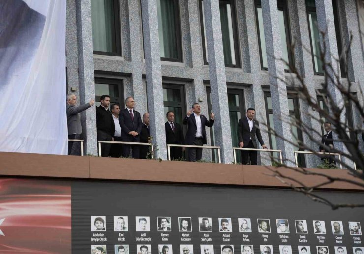 CHP LİDERİ ÖZGÜR ÖZEL: "İMAMOĞLU ÇIKANA KADAR İBB’DE OLACAĞIZ"