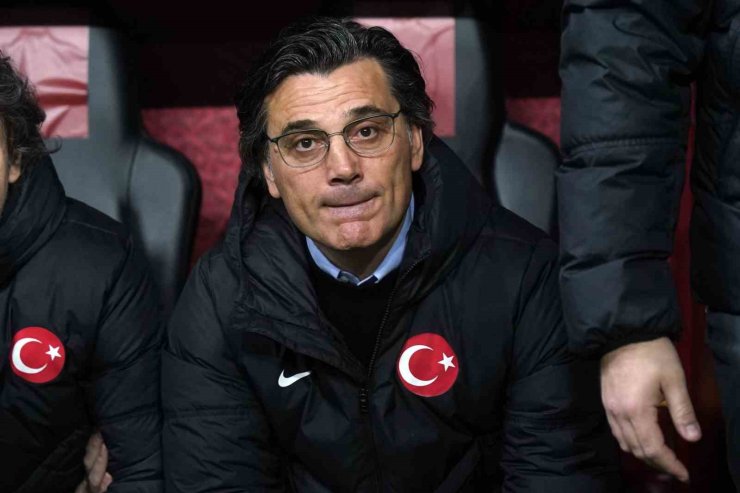 A MİLLİ FUTBOL TAKIMI’NDA 6 DEĞİŞİKLİK