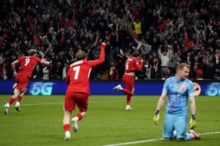 UEFA ULUSLAR LİGİ: TÜRKİYE: 1 - MACARİSTAN: 1 (İLK YARI)