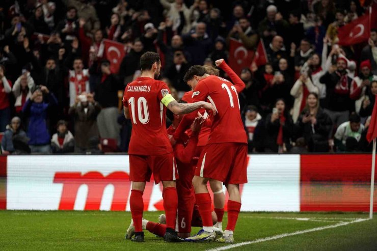 UEFA ULUSLAR LİGİ: TÜRKİYE: 1 - MACARİSTAN: 1 (İLK YARI)