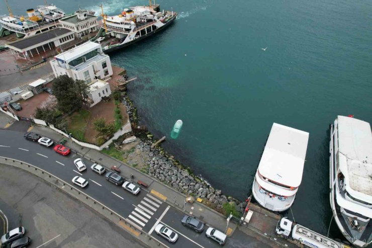 ÜSKÜDAR’DA BALIKÇI TEKNESİ BATTI