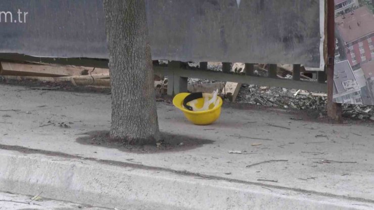 ÜMRANİYE’DE İNŞAAT İSKELESİNDEN DÜŞEN İŞÇİLER HAYATINI KAYBETTİ