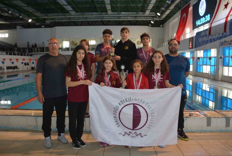 ALTIN KULAÇLARDAN 14 MADALYA