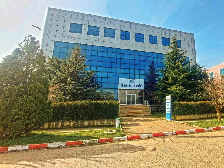 MÜZİK DİNLERKEN KULAKLARINIZI KAYBETMEYİN