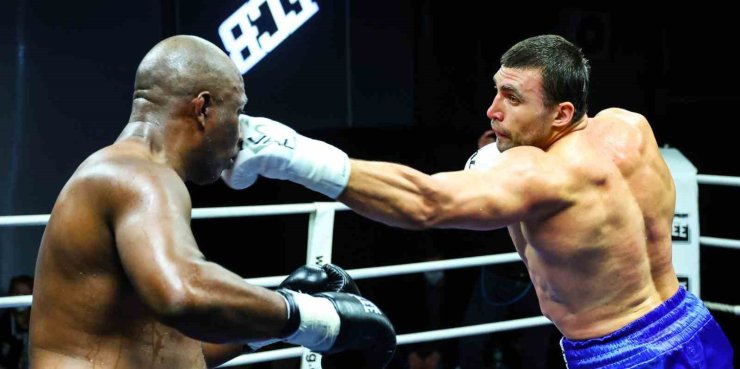 VİKTOR FAUST, RYDELL BOOKER İLE RİNGE ÇIKACAK