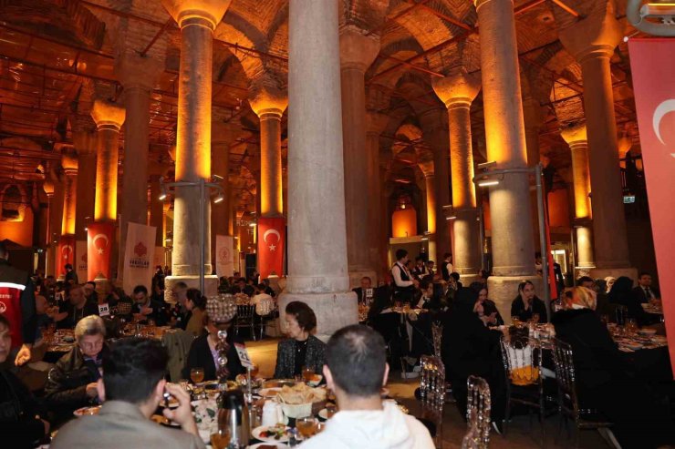 BAKAN GÖKTAŞ, ŞEHİT AİLELERİ VE GAZİLERLE İFTAR PROGRAMINDA BİR ARAYA GELDİ