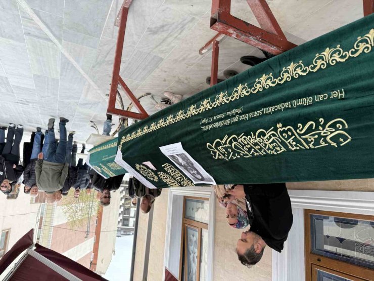 AVCILAR’DA ESKİ EŞİN ÖLDÜRDÜĞÜ, ANNE VE KIZI SON YOLCUĞUNA UĞURLANDI