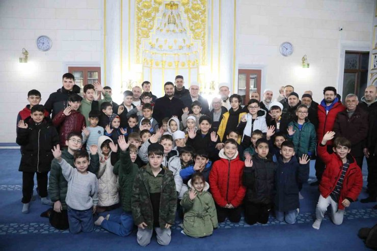 KAĞITHANE’DE 2 BİN GENÇ TABLET SAHİBİ OLDU