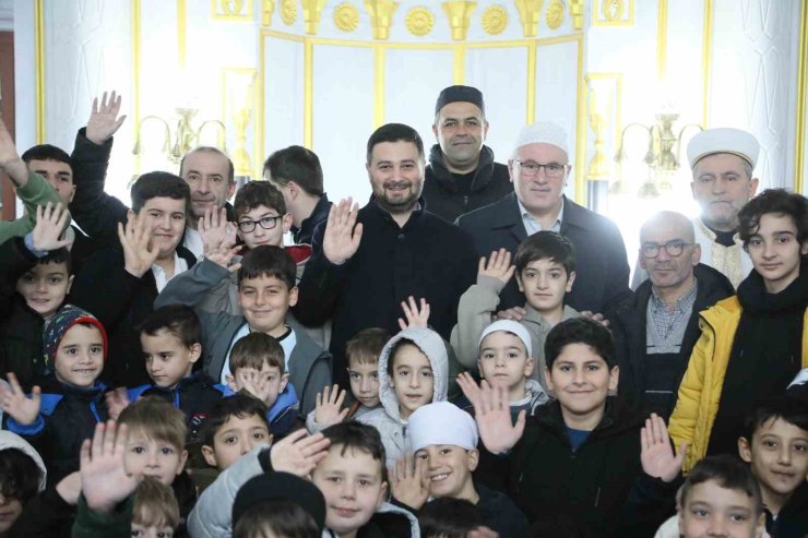 KAĞITHANE’DE 2 BİN GENÇ TABLET SAHİBİ OLDU