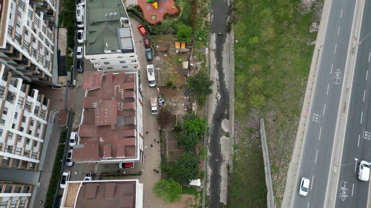 MALTEPE’DE DERE YATAĞINDAKİ KAÇAK YAPILAŞMALAR YIKILDI