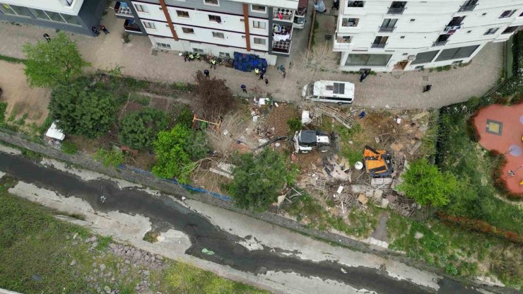 MALTEPE’DE DERE YATAĞINDAKİ KAÇAK YAPILAŞMALAR YIKILDI