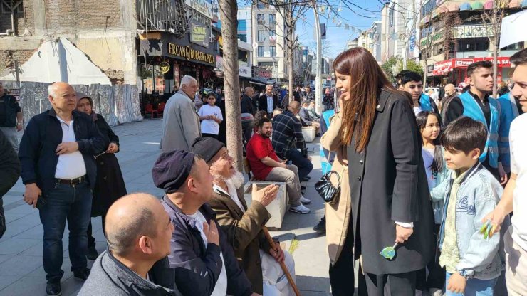 AK PARTİ İSTANBUL MİLLETVEKİLİ DERYA AYAYDIN BAYRAM ÖNCESİ VATANDAŞLARLA BİR ARAYA GELDİ
