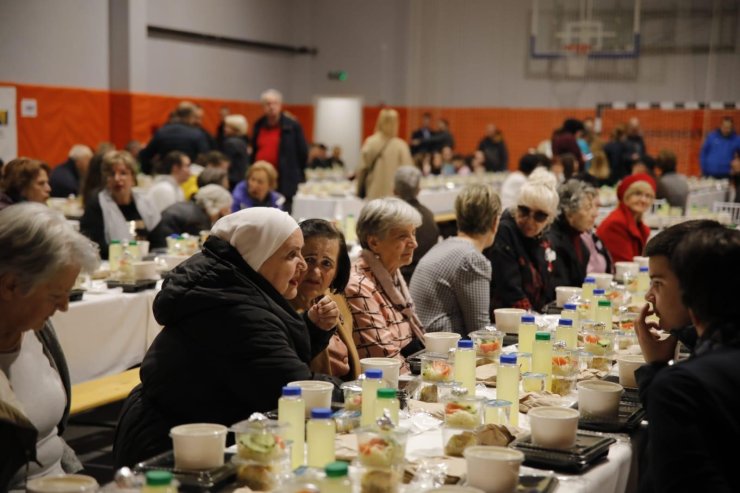 BAĞCILAR BELEDİYESİNDEN BOSNA HERSEK’TE ’KARDEŞLİK İFTARI’