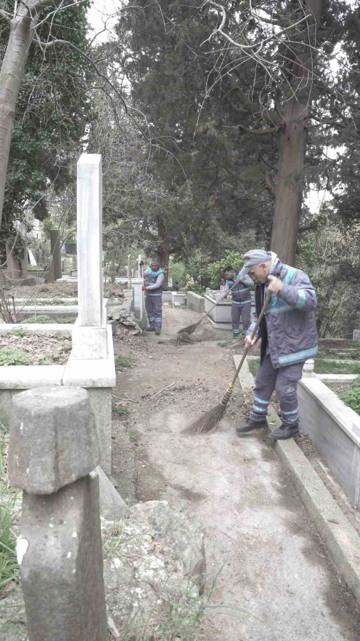 BEŞİKTAŞ’TA RAMAZAN BAYRAMI ÖNCESİ TEMİZLİK HİZMETİ VE SOSYAL DESTEK