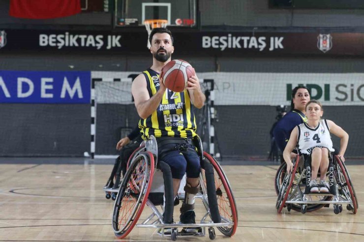 FENERBAHÇE, TEKERLEKLİ SANDALYE BASKETBOL SÜPER LİGİ’NDE FİNALE YÜKSELDİ