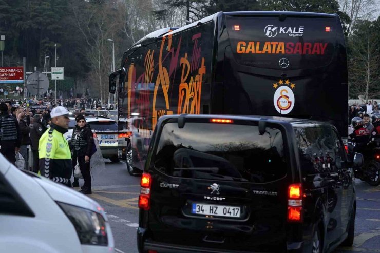 GALATASARAY, TÜPRAŞ STADYUMU’NA ULAŞTI