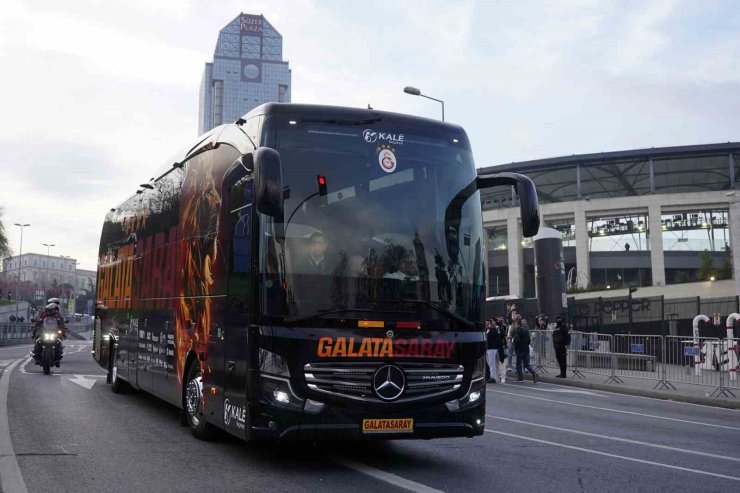 GALATASARAY, TÜPRAŞ STADYUMU’NA ULAŞTI
