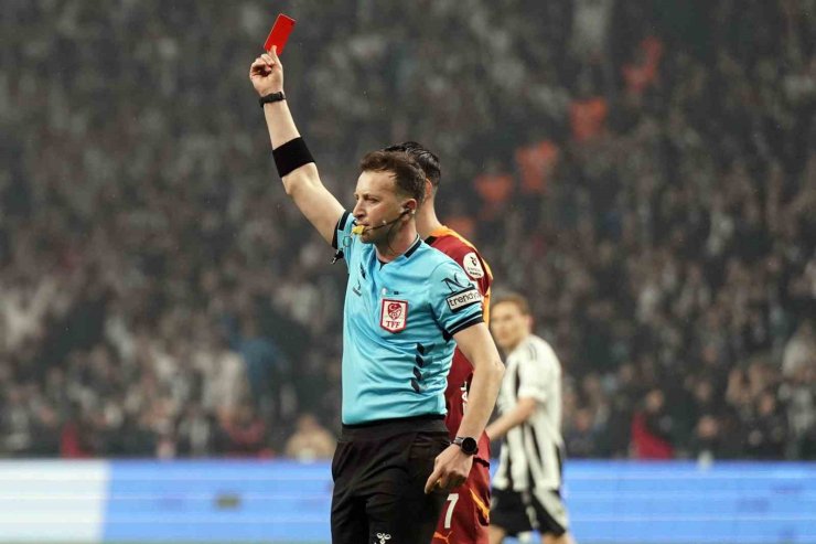 PRZEMYSLAW FRANKOWSKİ KIRMIZI KART GÖRDÜ