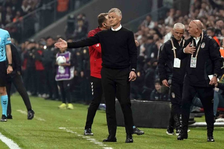 TRENDYOL SÜPER LİG: BEŞİKTAŞ: 1 - GALATASARAY: 1 (İLK YARI)