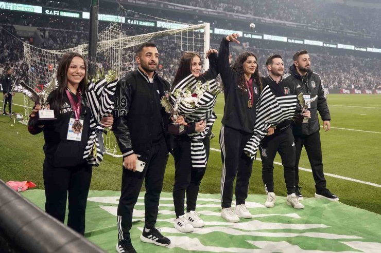 TRENDYOL SÜPER LİG: BEŞİKTAŞ: 0 - GALATASARAY: 0 (MAÇ DEVAM EDİYOR)