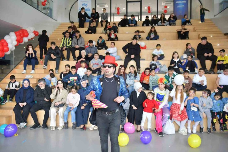 ESENYURT BELEDİYESİ, BAYRAMIN COŞKUSUNU VE MUTLULUĞUNU YETİM ÇOCUKLARLA PAYLAŞTI