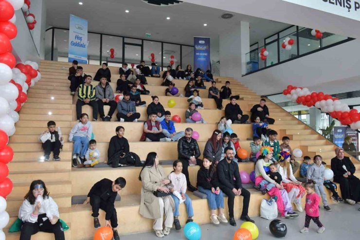 ESENYURT BELEDİYESİ, BAYRAMIN COŞKUSUNU VE MUTLULUĞUNU YETİM ÇOCUKLARLA PAYLAŞTI